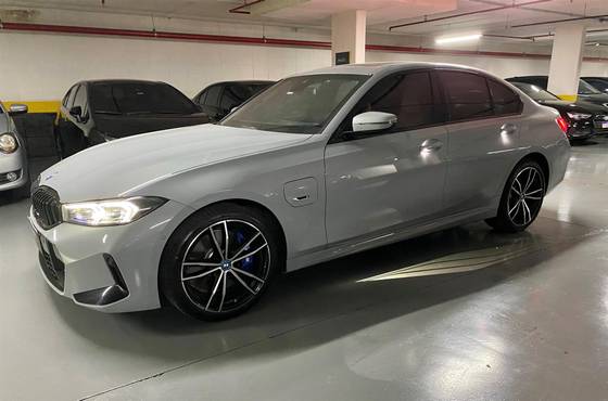 BMW 330e 2.0 16V TURBO HÍBRIDO M SPORT AUTOMÁTICO BMW 330e 2.0 16V TURBO HÍBRIDO M SPORT AUTOMÁTICO